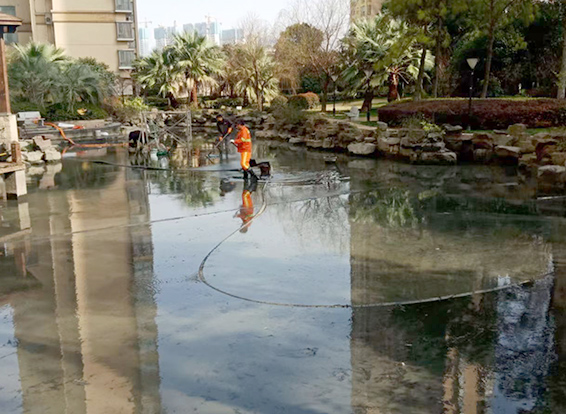 灵川景观池淤泥清理